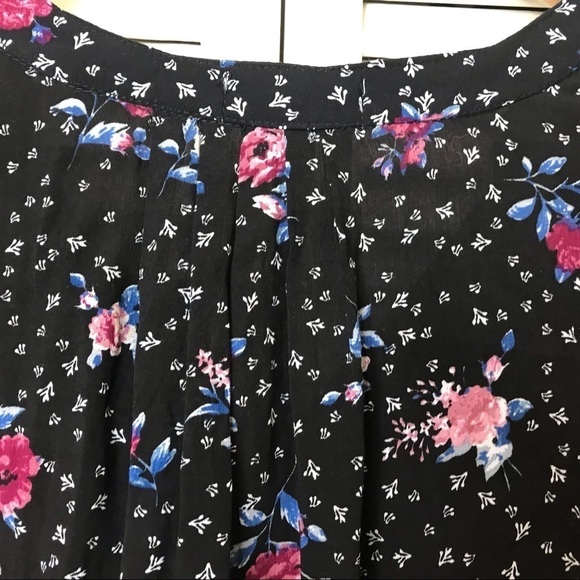 Bailey & Chloe Womens Size M Top Blouse V Neck Long Sleeve Blue Floral Rayon - Picture 3 of 9